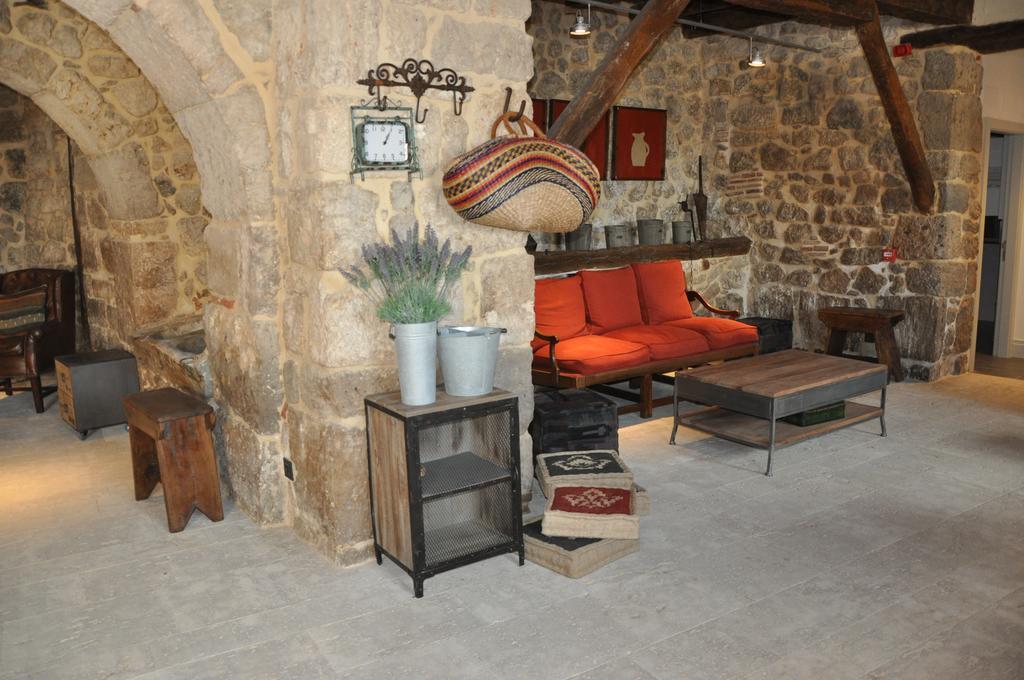Emebed Posada Castrojeriz Exteriör bild