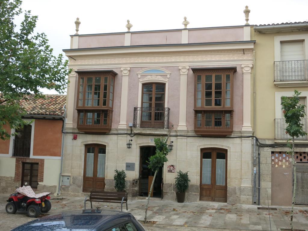 Emebed Posada Castrojeriz Exteriör bild